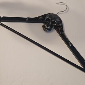 MOTORCYCLE SKULL & ROSES Cloths Hanger